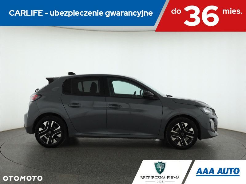 Peugeot 208 - 8