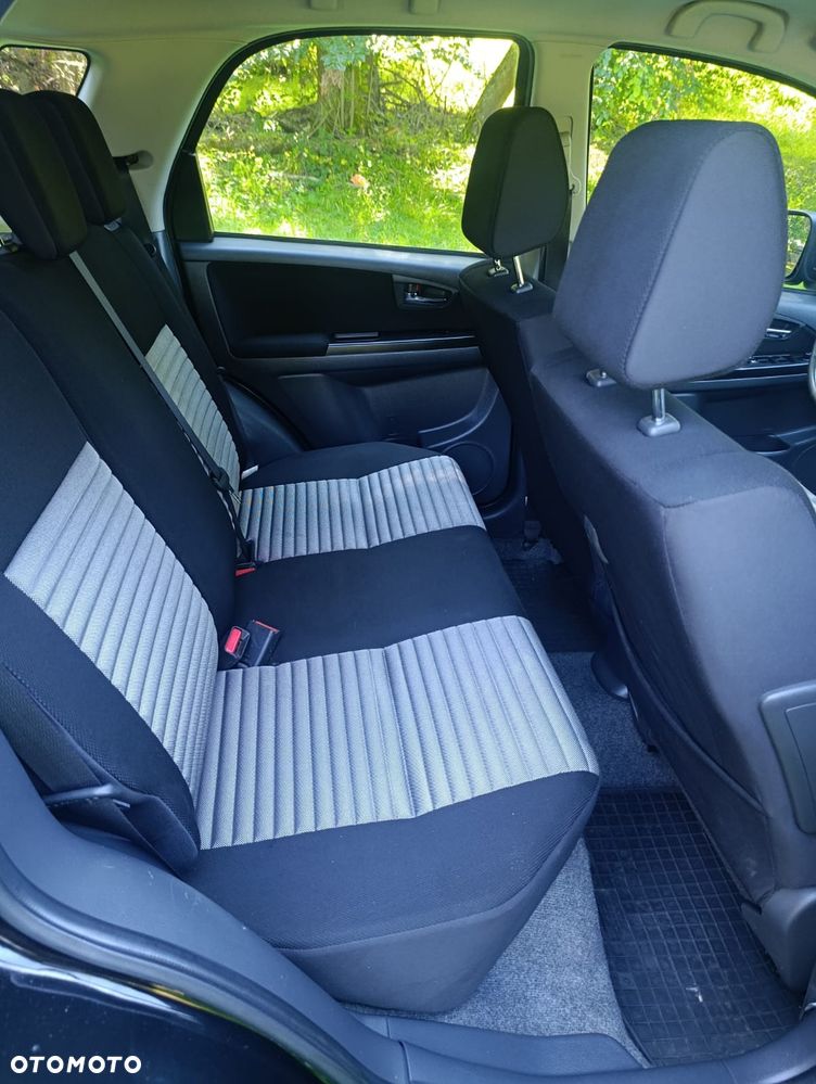 Suzuki SX4 1.6 VVT 4x2 Comfort - 12