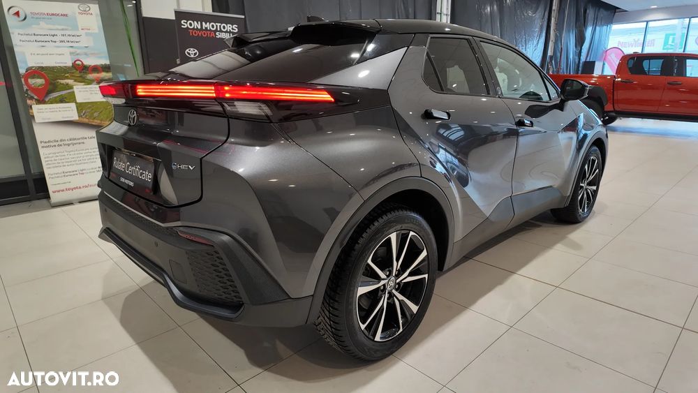 Toyota C-HR 1.8 Hybrid Team Deutschland - 4