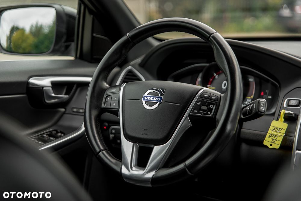 Volvo XC 60 D4 Ocean Race - 17