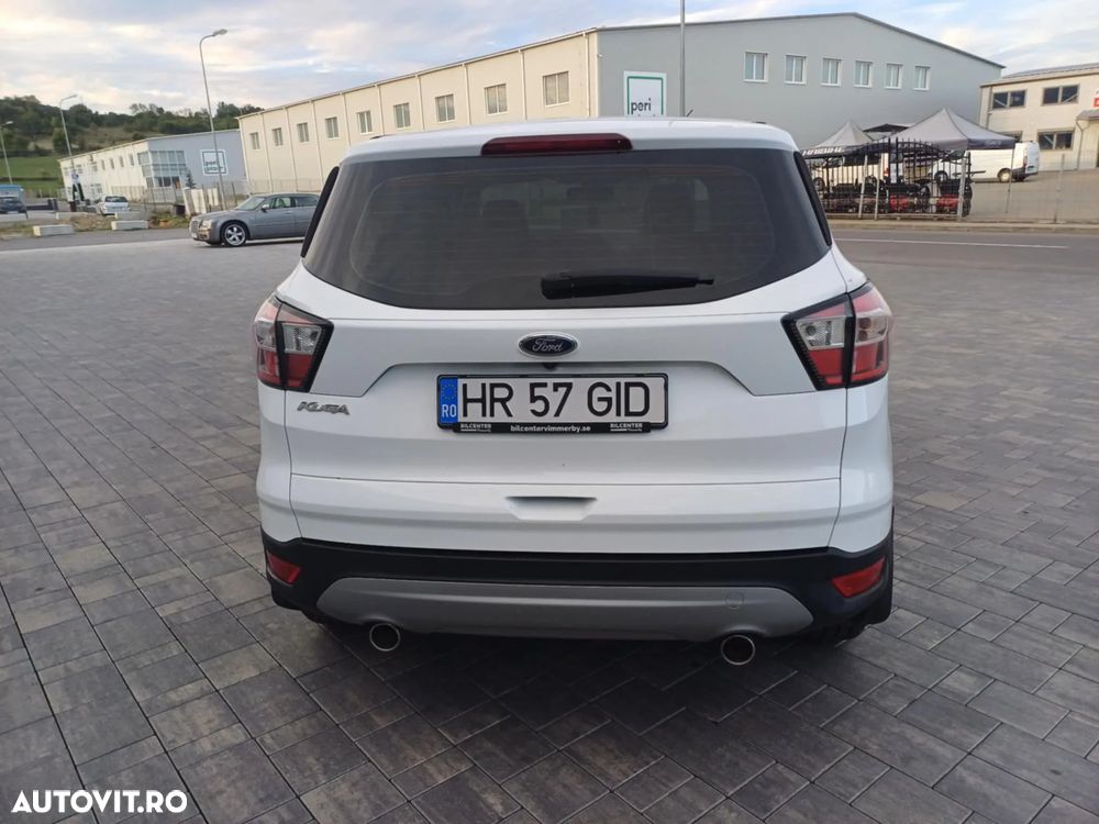 Ford Kuga 2.0 TDCi 4x4 Titanium - 4