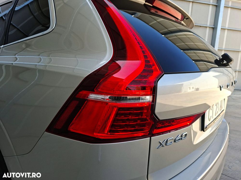 Volvo XC 60 B4 MHEV AT8 FWD Inscription - 24