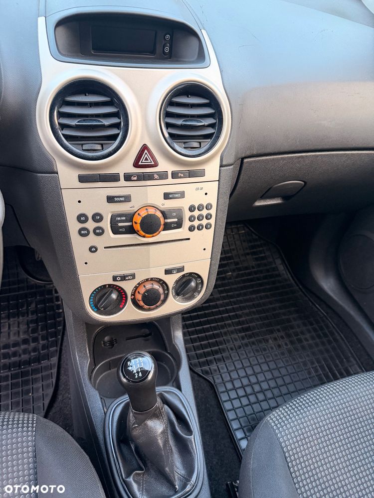 Opel Corsa 1.2 16V - 28