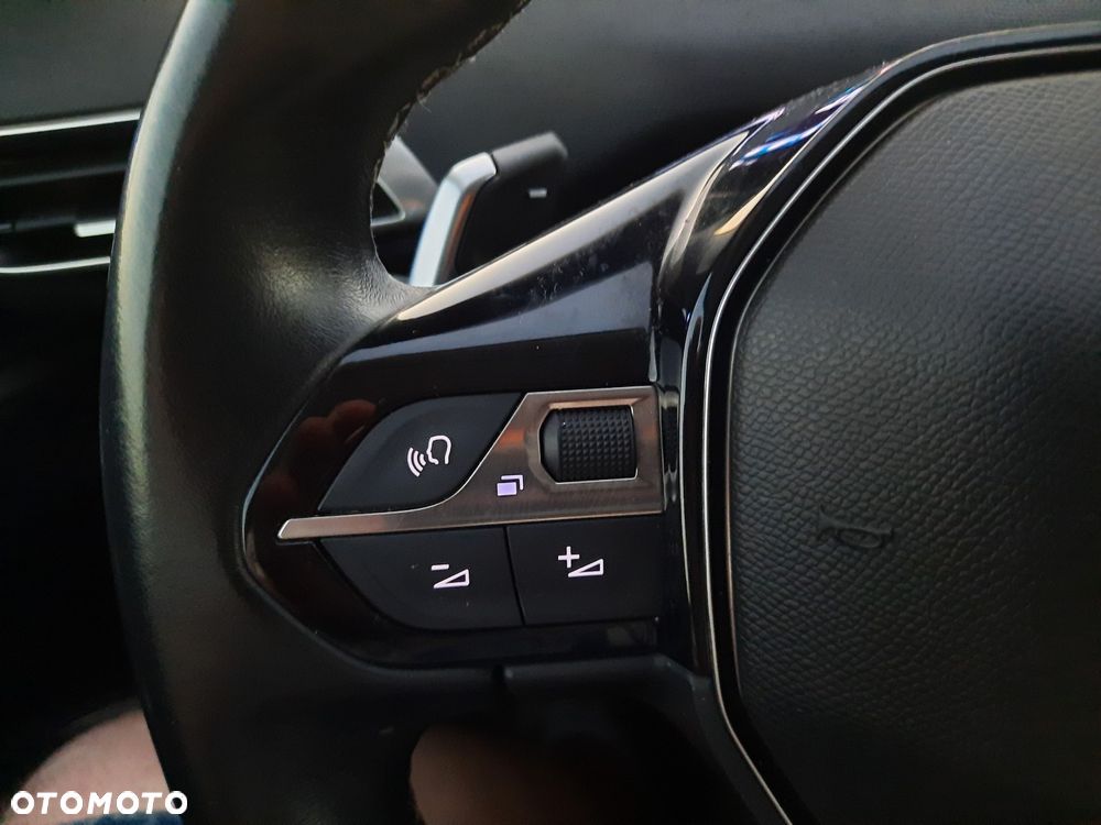 Peugeot 3008 1.6 PureTech HYbrid Allure S&S EAT8 - 27