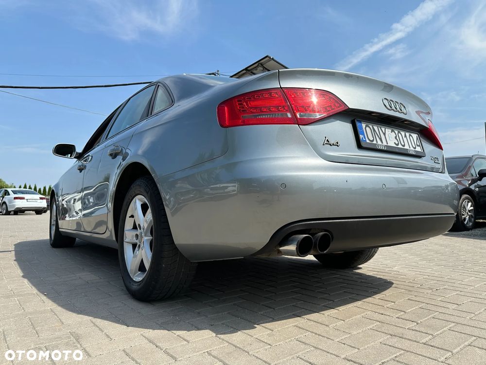 Audi A4 Limousine - 31