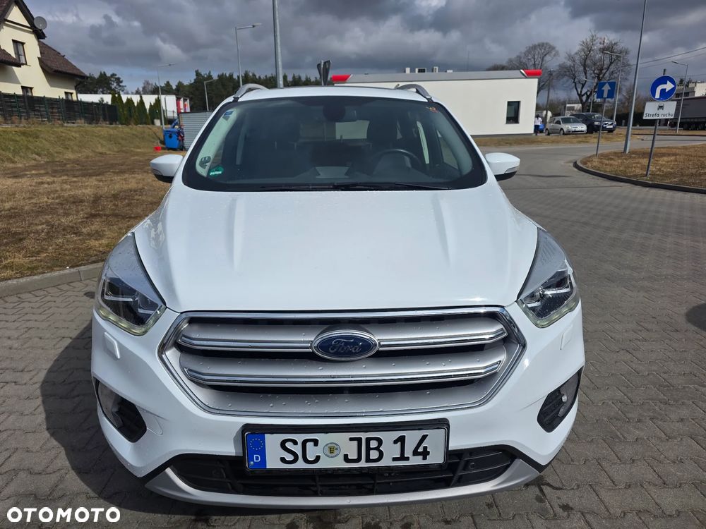 Ford Kuga 1.5 EcoBoost 2x4 Titanium - 4