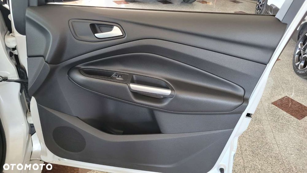 Ford Kuga - 18