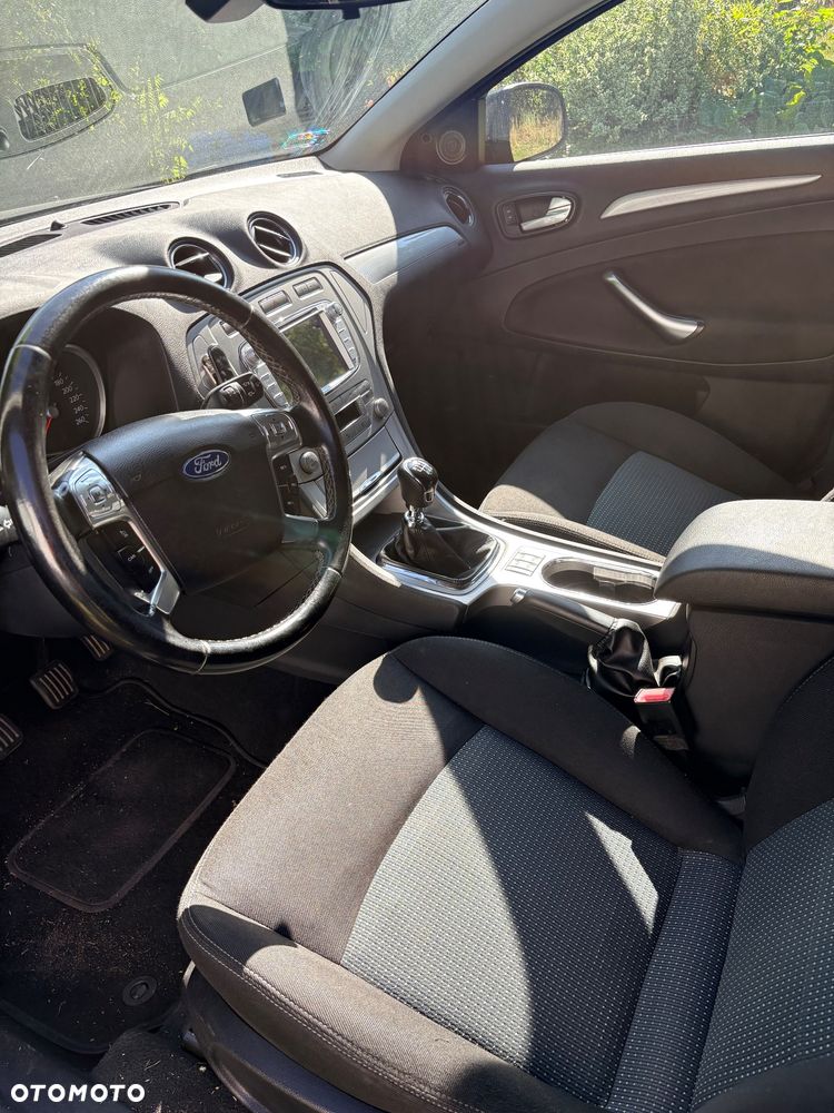 Ford Mondeo 2.0 TDCi Ambiente - 8