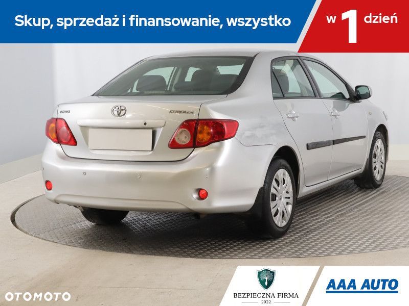 Toyota Corolla - 7