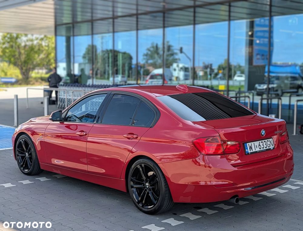 BMW Seria 3 320d Sport-Aut Sport Line - 2