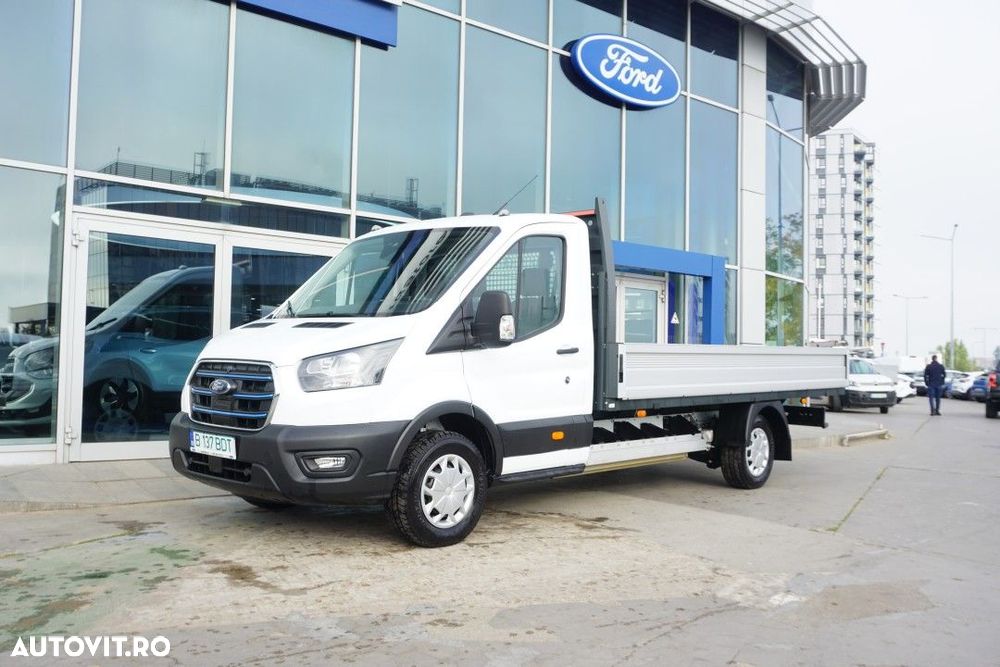 Ford Transit - 1