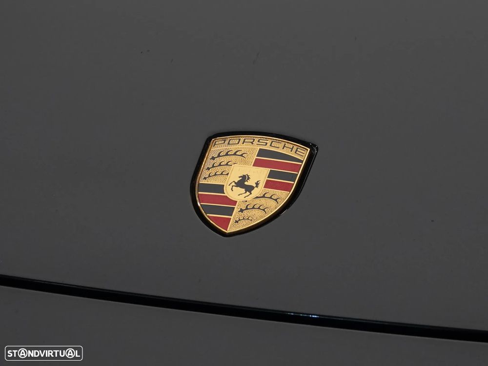 Porsche Panamera 4 E-Hybrid - 17