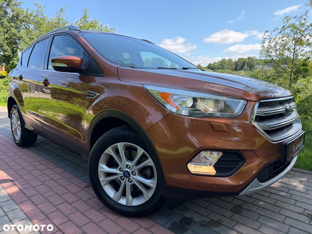 Ford Kuga 2.0 TDCi 2x4 Titanium - 1