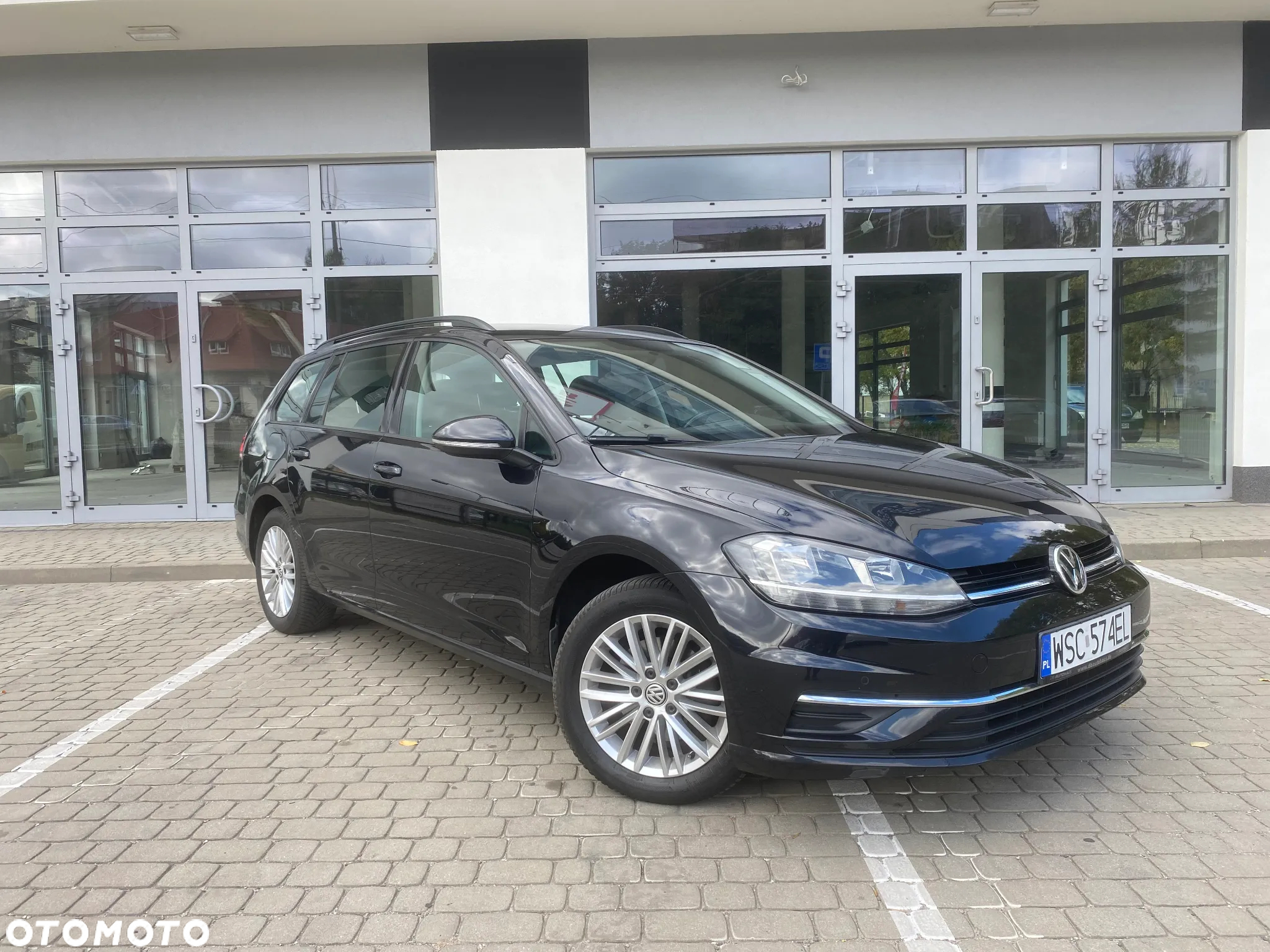 Volkswagen Golf 2.0 BlueTDI Comfortline - 3