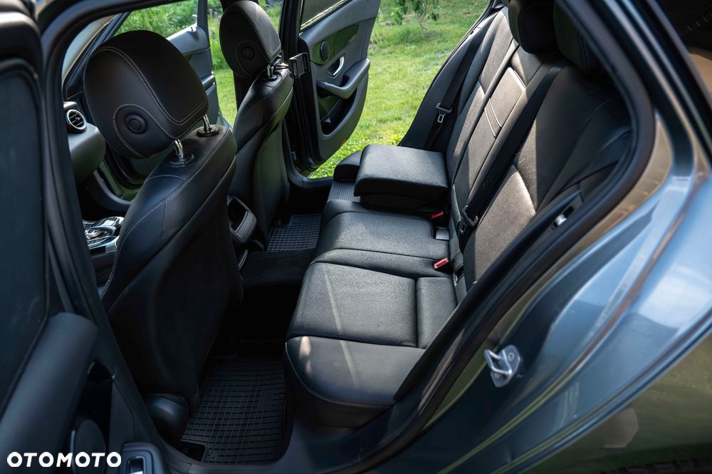 Mercedes-Benz Klasa C 220 d 9G-TRONIC - 17