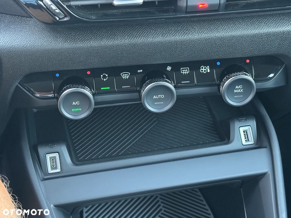 Citroën C4 e-C4 136 FEEL PACK - 17