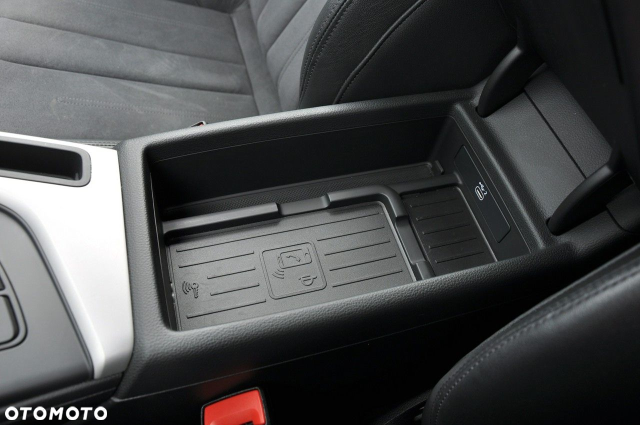 Audi A4 Avant 40 TDI quattro S tronic - 25