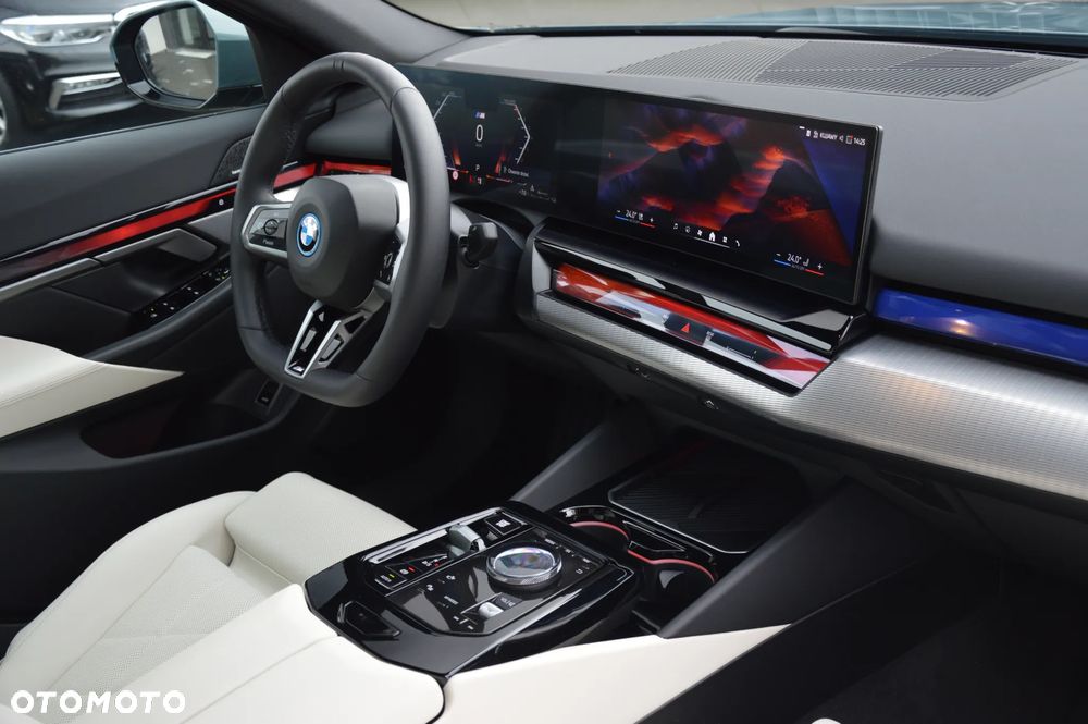 BMW Seria 5 530e - 24