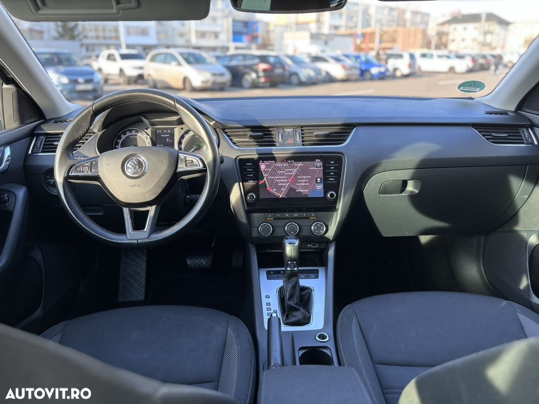 Skoda Octavia 2.0 TDI DSG Ambition - 10