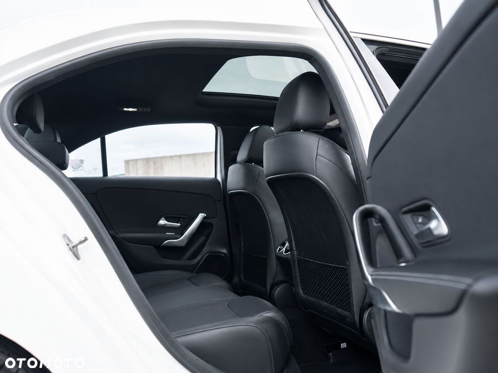 Mercedes-Benz Klasa A 220 4Matic 7G-DCT - 31