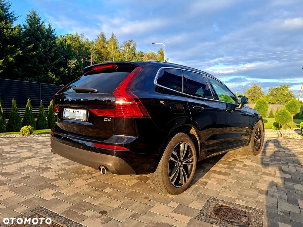 Volvo XC 60 D4 Momentum Pro - 11