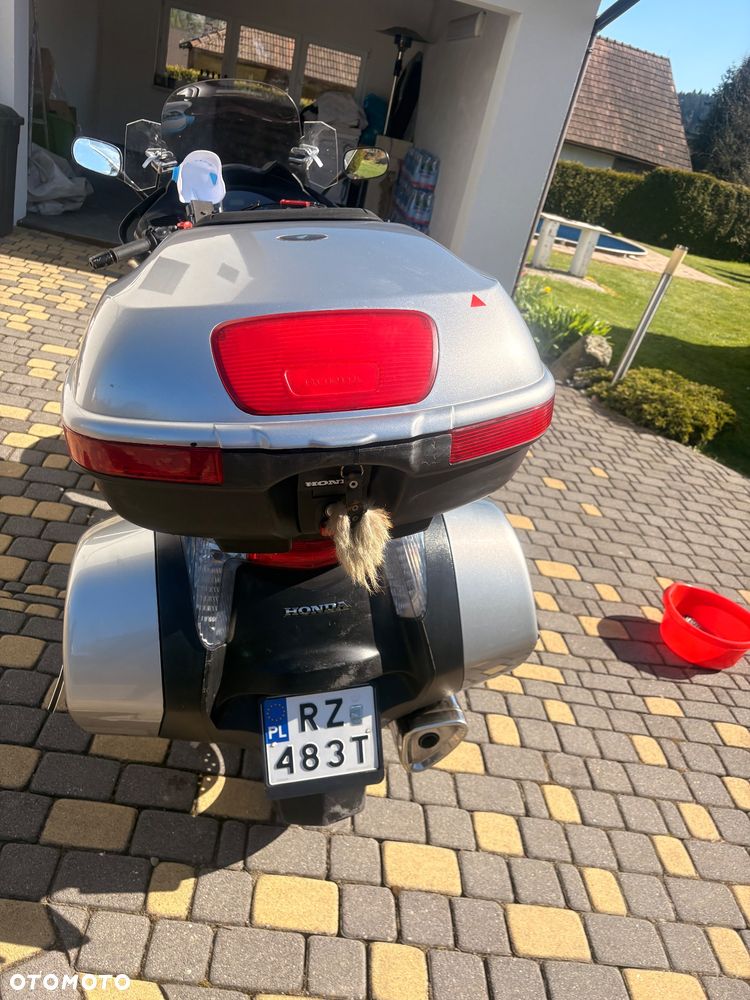 Honda Deauville - 12