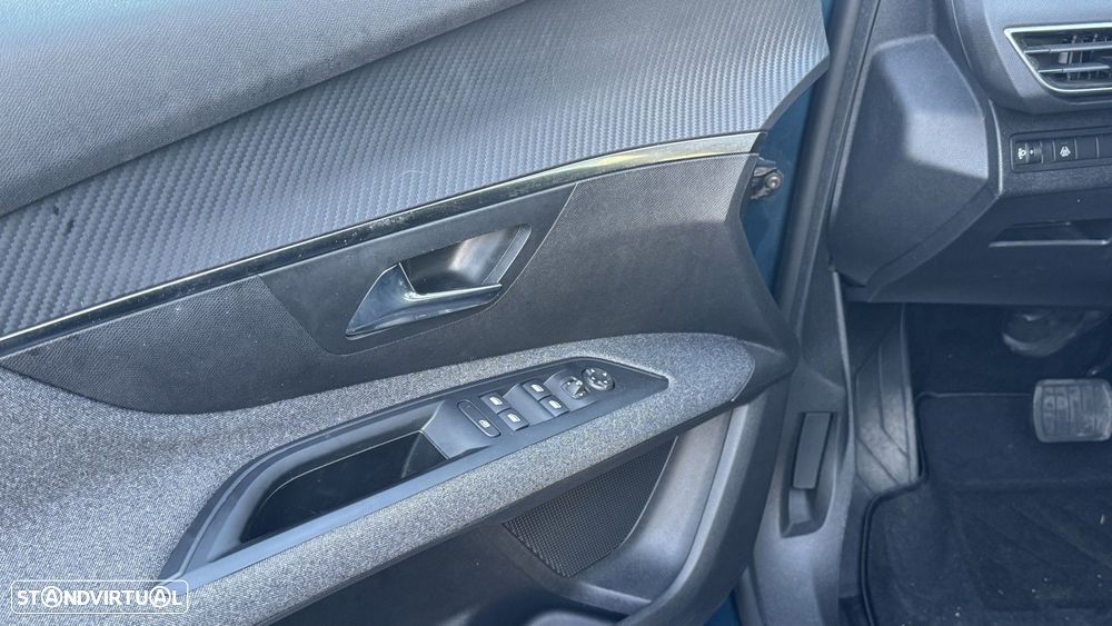 Peugeot 5008 1.2 PureTech Allure Pack EAT8 - 14