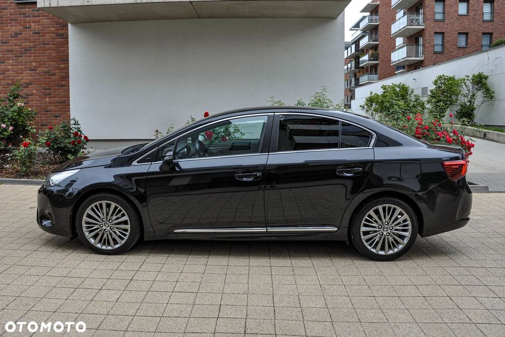 Toyota Avensis 2.0 D-4D Premium - 2
