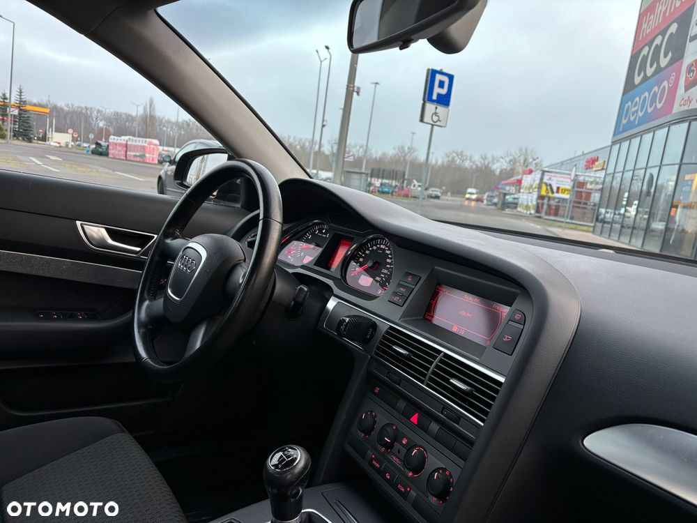 Audi A6 Limousine 2.4 - 12