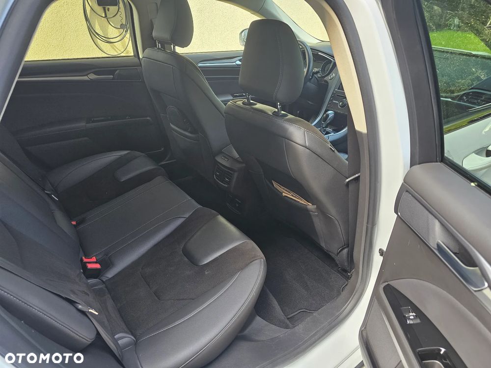 Ford Mondeo 2.0 TDCi Titanium PowerShift - 9