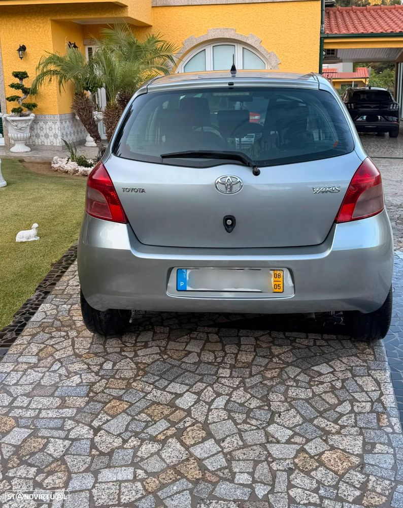 Toyota Yaris 1.0 VVT-i - 2