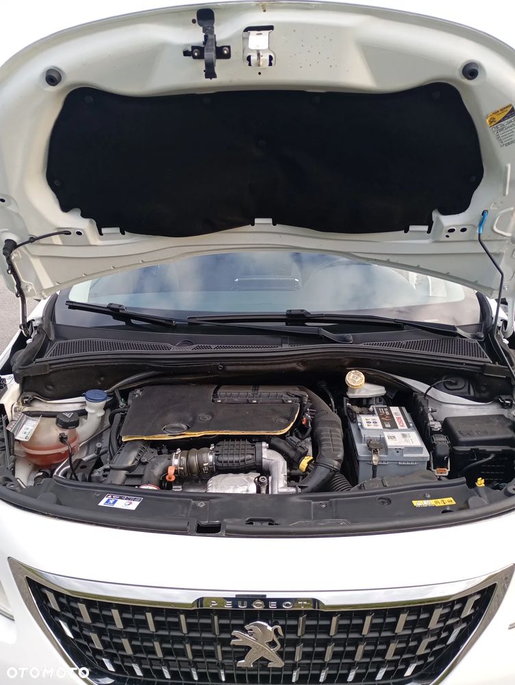 Peugeot 2008 1.6 BlueHDi Style - 9