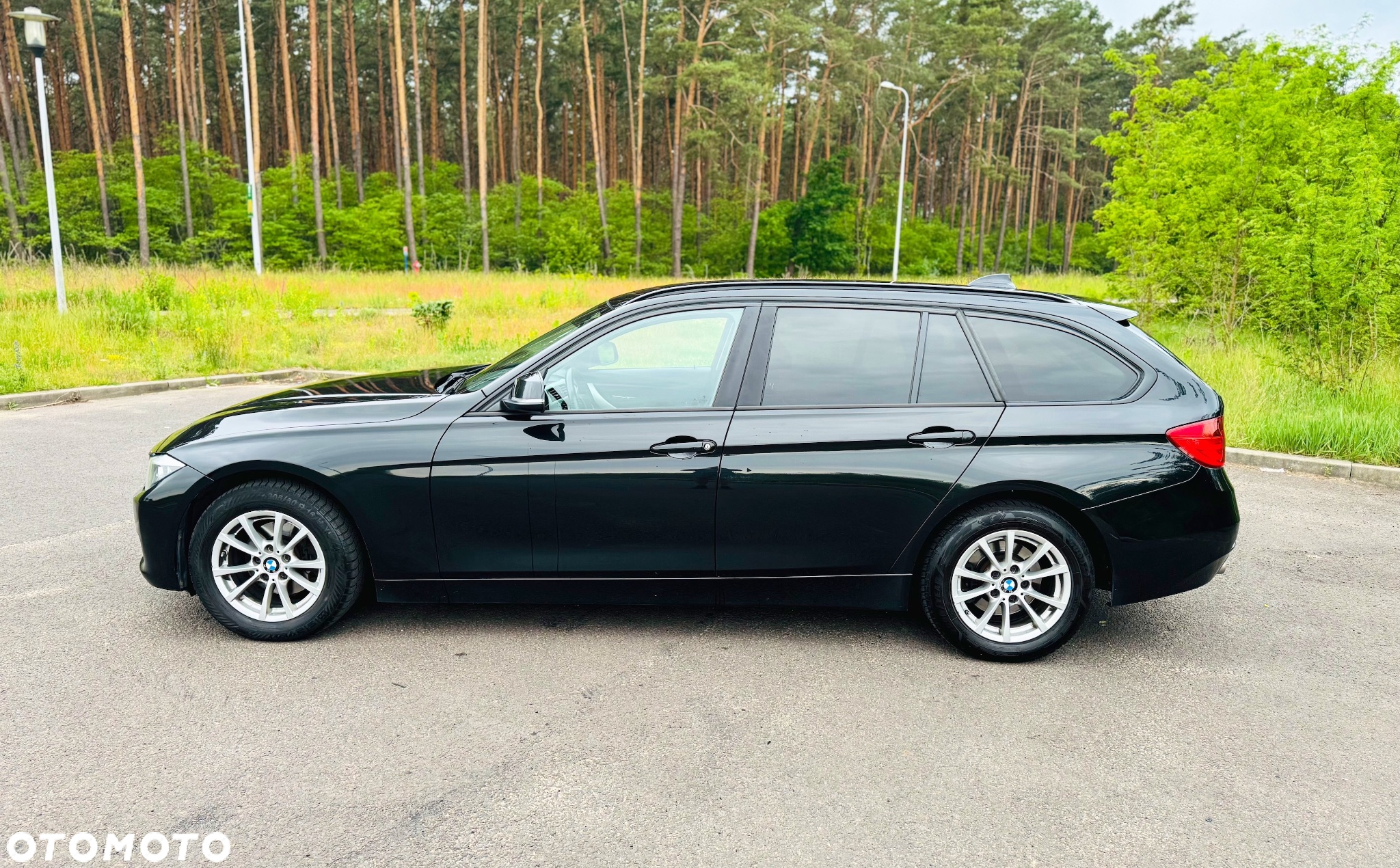 BMW Seria 3 318d xDrive Touring - 4