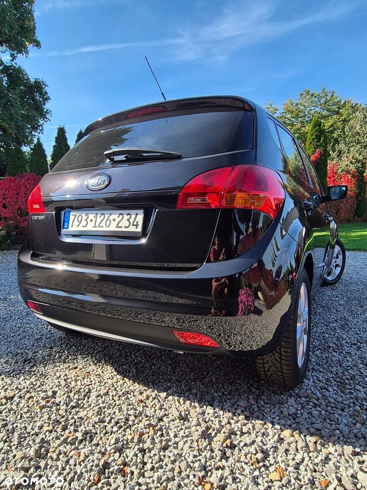Kia Venga 1.6 CVVT Black Collection - 2