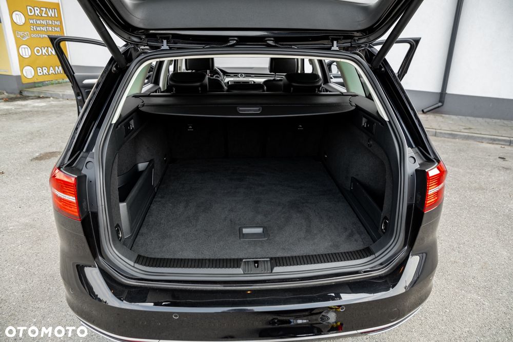 Volkswagen Passat 2.0 TDI SCR 4Motion DDG Highline - 15