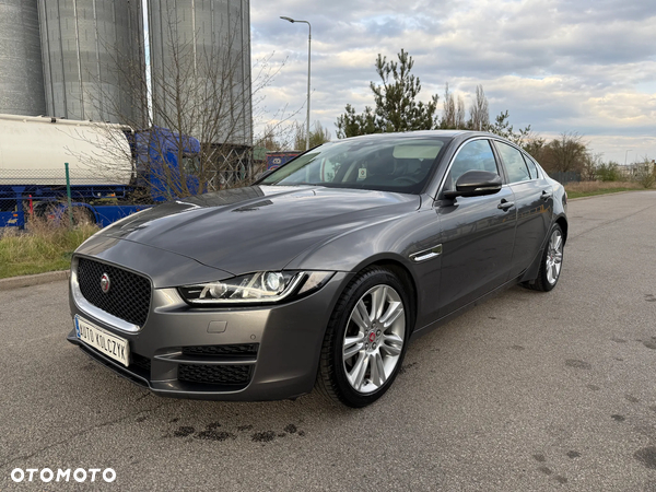 Jaguar XE