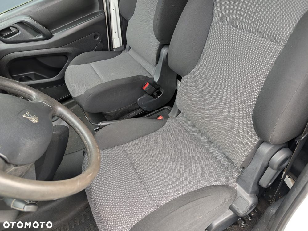 Peugeot PARTNER III Dangel 4x4 - 27