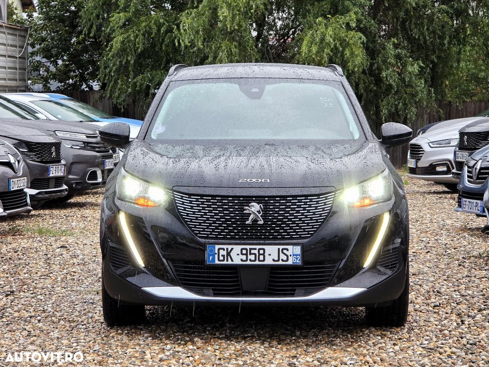 Peugeot 2008 PureTech 130 EAT8 GT - 2