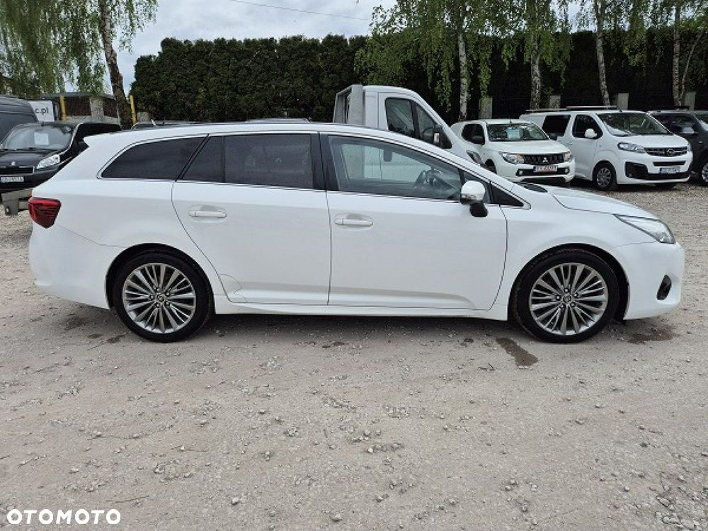 Toyota Avensis - 13
