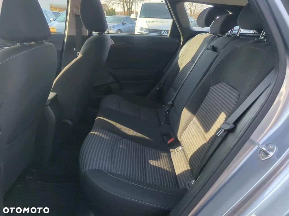 Kia Ceed - 7