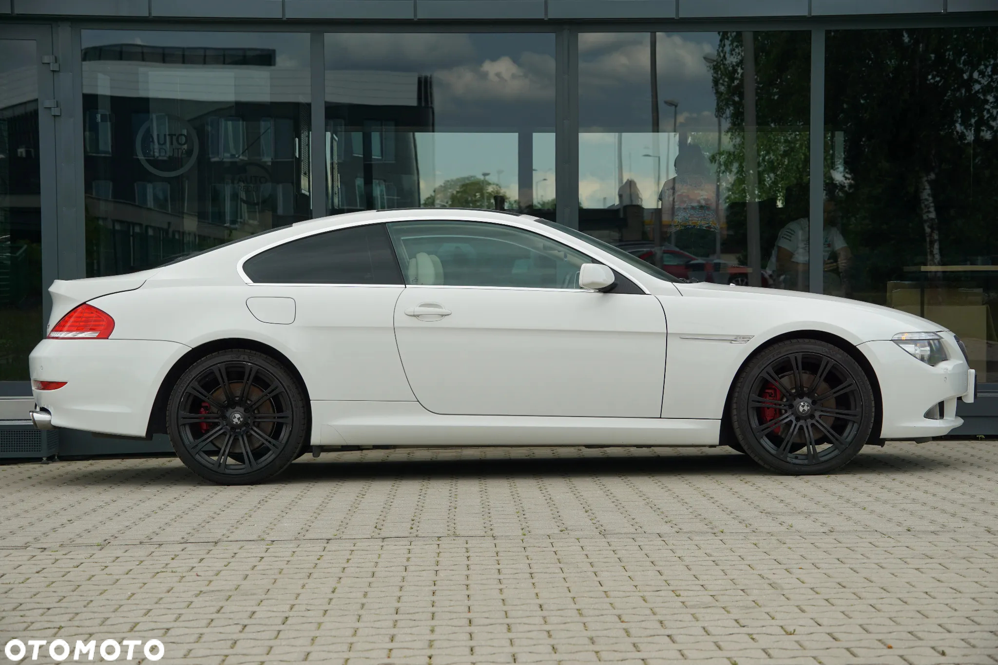 BMW Seria 6 650 i - 8