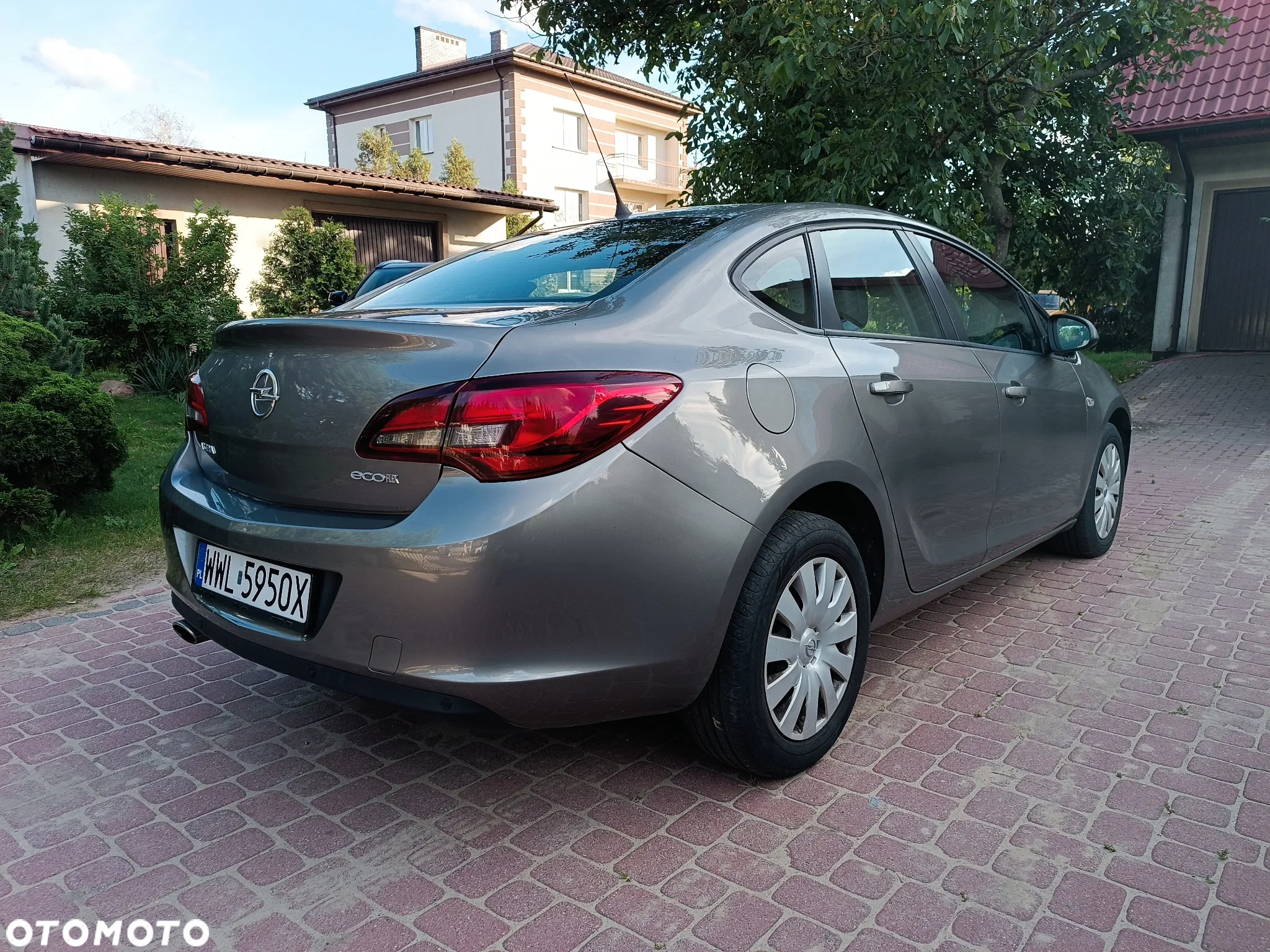 Opel Astra IV 1.4 T Enjoy EU6 - 13