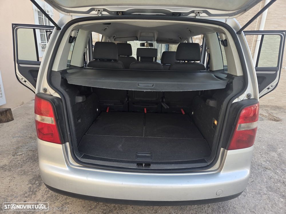 VW Touran 1.9 TDi Highline 7L - 5