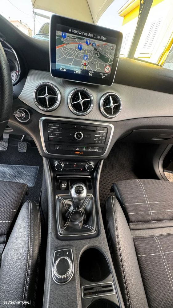 Mercedes-Benz CLA 200 d Shooting Brake Urban - 48