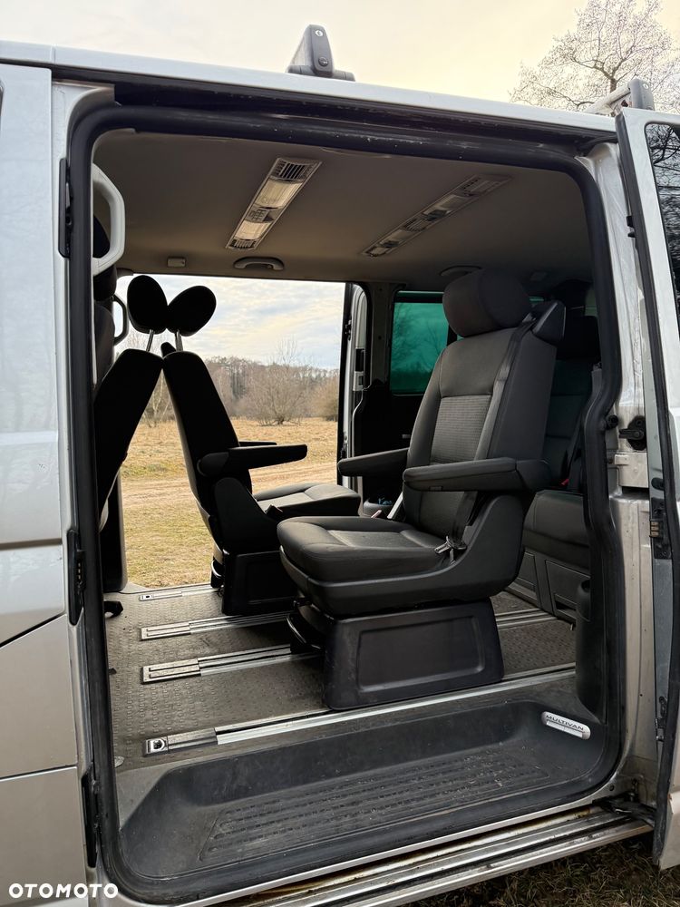 Volkswagen Multivan - 14