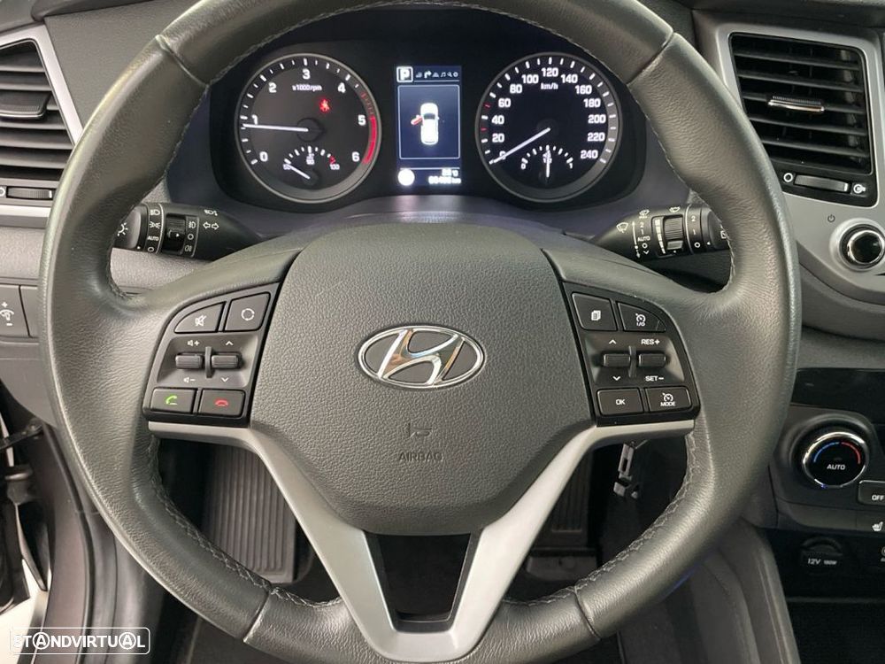 Hyundai Tucson 1.7 CRDi Premium DCT — fotografia 14
