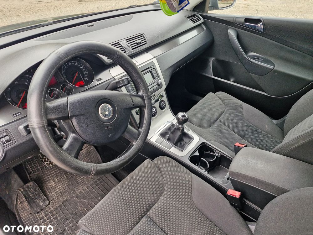 Volkswagen Passat 1.9 TDI Comfortline - 5