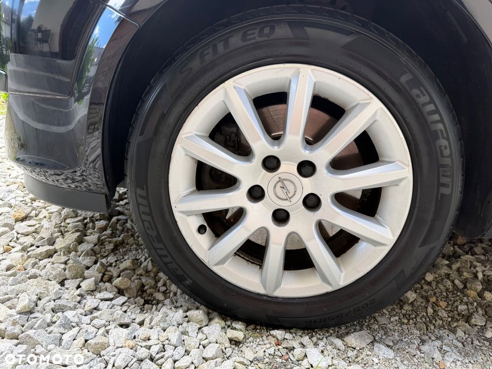 Opel Astra 1.9 CDTI - 27