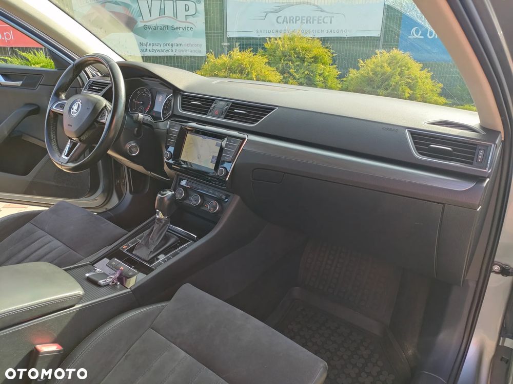 Skoda Superb 2.0 TDI DSG Premium Edition - 22