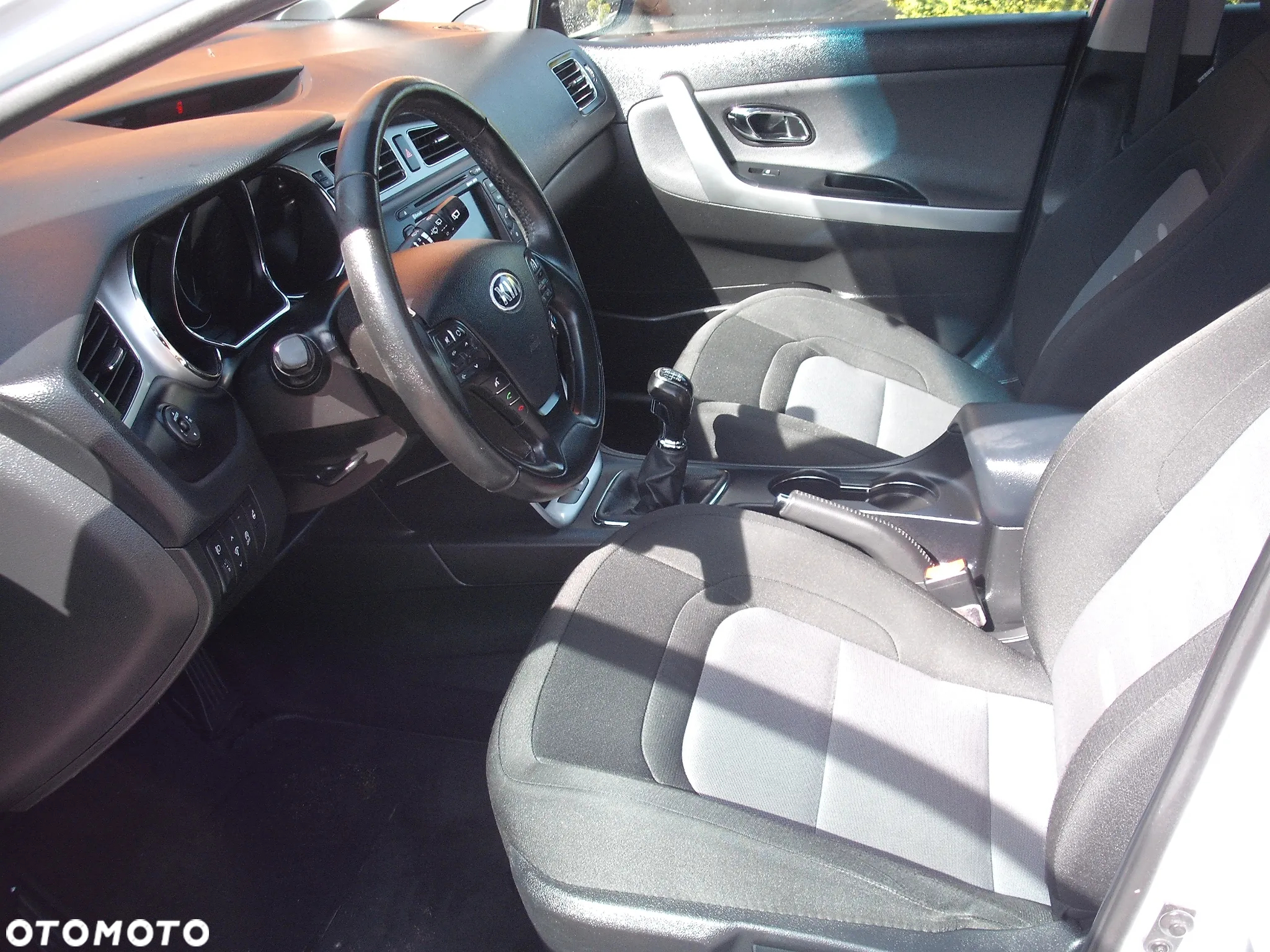 Kia Ceed - 9